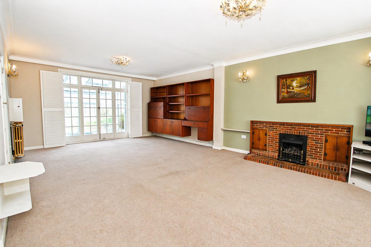 4 bed property in The Drive, Wallington